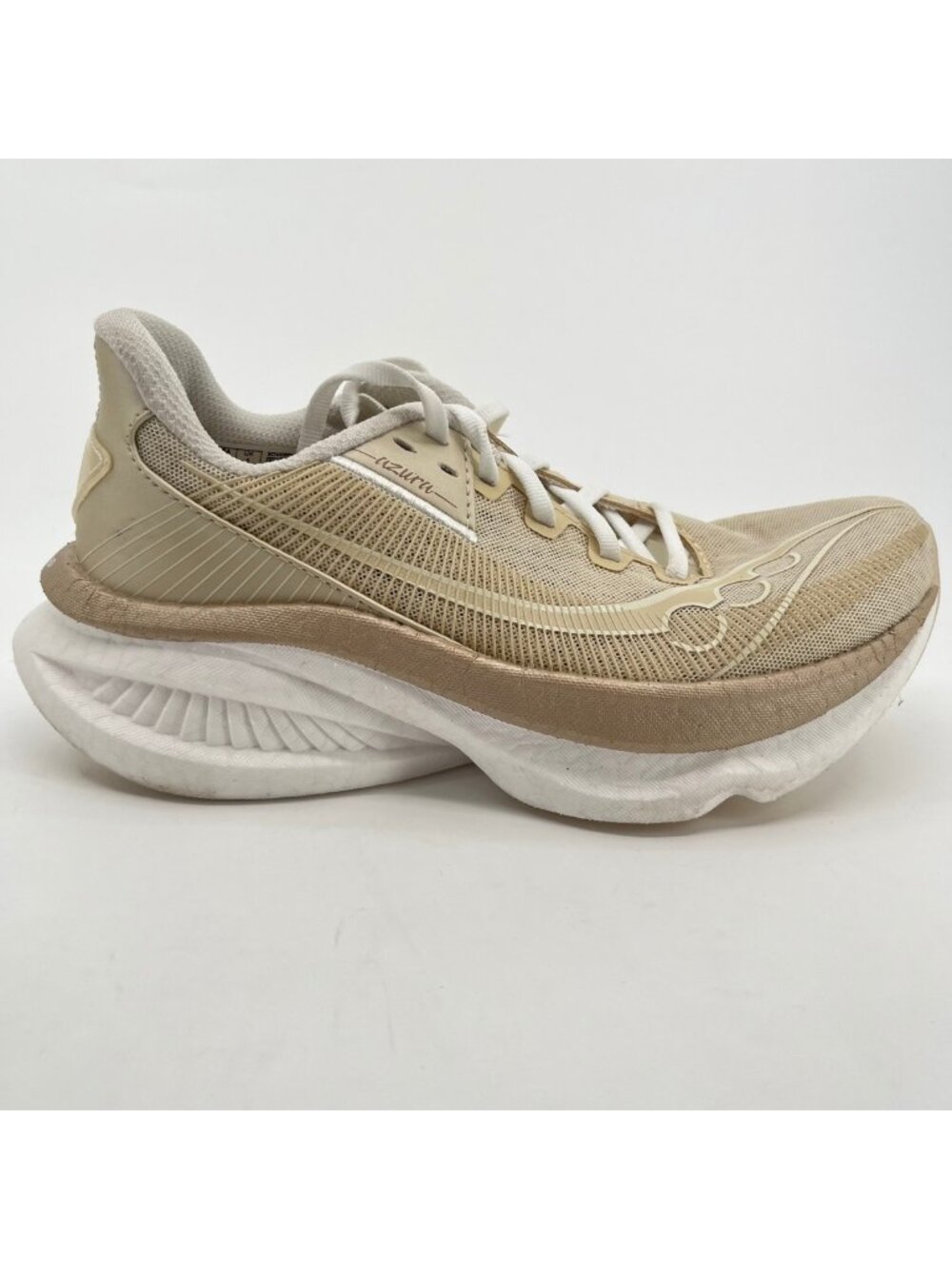 Saucony Endorphin Azura Womens Size 7 Ivory White Running Walking Shoes Sneakers